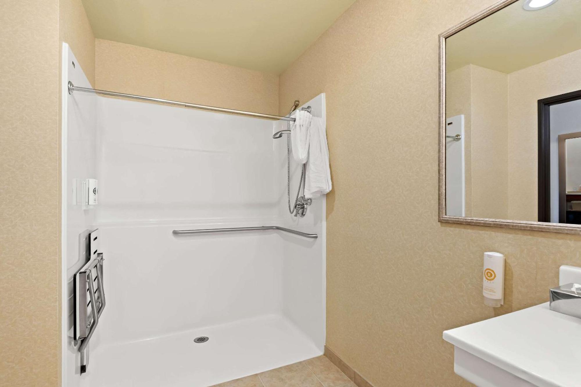 Comfort Inn & Suites Creswell Esterno foto